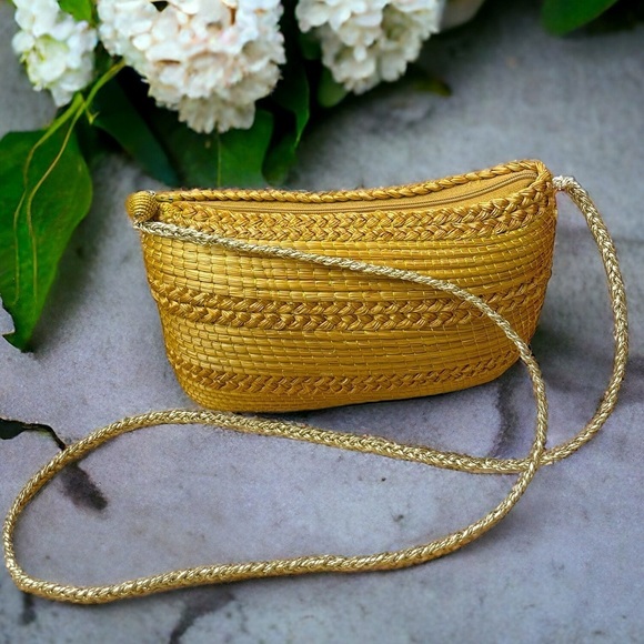 Vitória Golden Grass handmade bag from Brazil - Picture 1 of 12